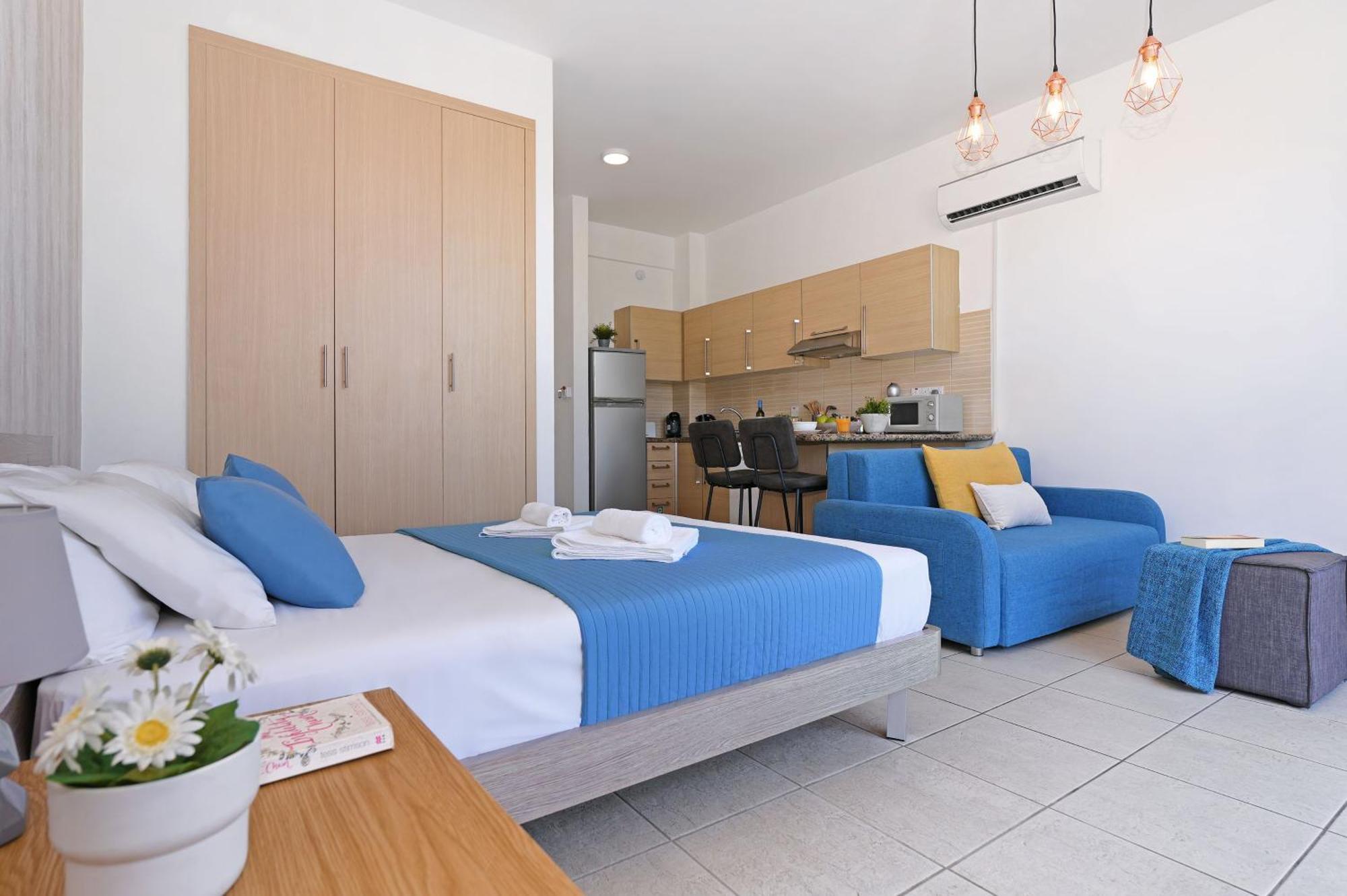 Meryl - Coralli Beachfront Apartment โปรทาราส ภายนอก รูปภาพ
